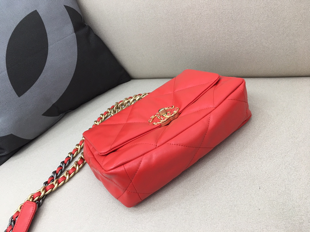 Lambskin 19 Handbag Flap Bag AS1160 Red